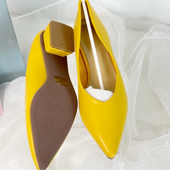 C. Paravano Low Heel Shoes for Women I Pumps! - Picture 8 of 8